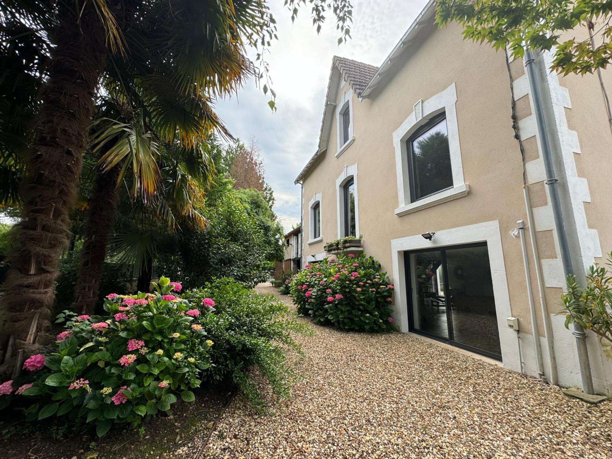 Demeure De Charme Vue Riviere Perigueux Piscine Parking住宿加早餐旅馆 外观 照片
